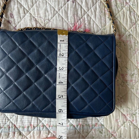 Vintage DI BENITO Quilted Leather Flap
Front Convertible Shoulder Bag Blue - Picture 9 of 14